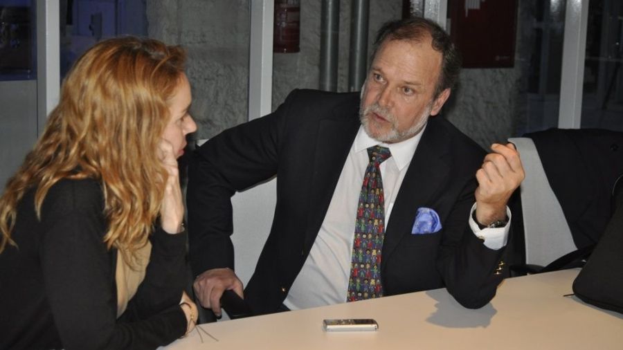 Juan Carlos Naya en el transcurso de la entrevista realizada en Casa Mediterráneo.