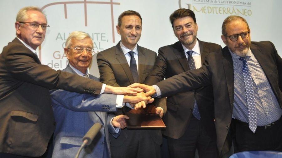 Acto de presentación de la Academia de Gastronomía del Mediterráneo en su nueva sede en Alicante - © María Gilabert / Revista Casa Mediterráneo.