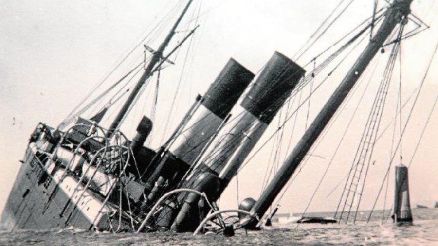 Hundimiento del transatlántico italiano 'El Sirio' frente a las costas del Cabo de Palos - Archivo General de la Región de Murcia.