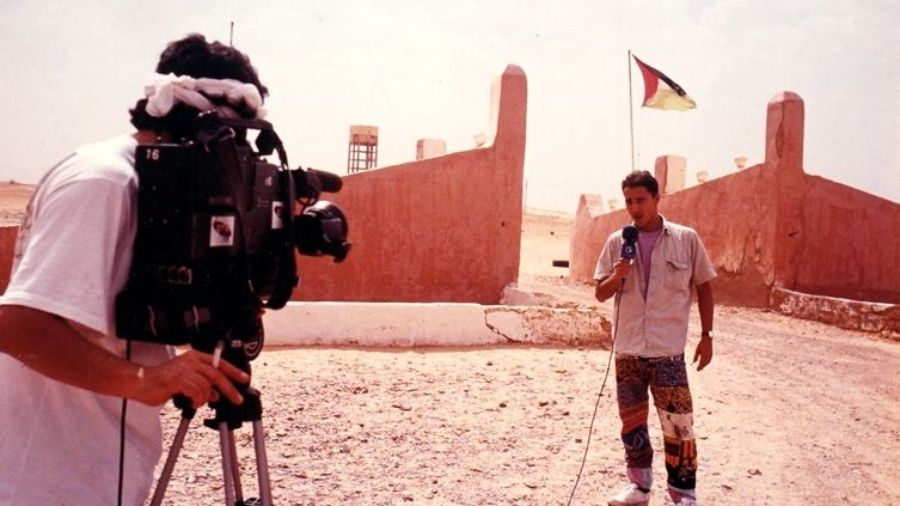 Bauluz informando del alto el fuego en el Sahara en septiembre de 1991.