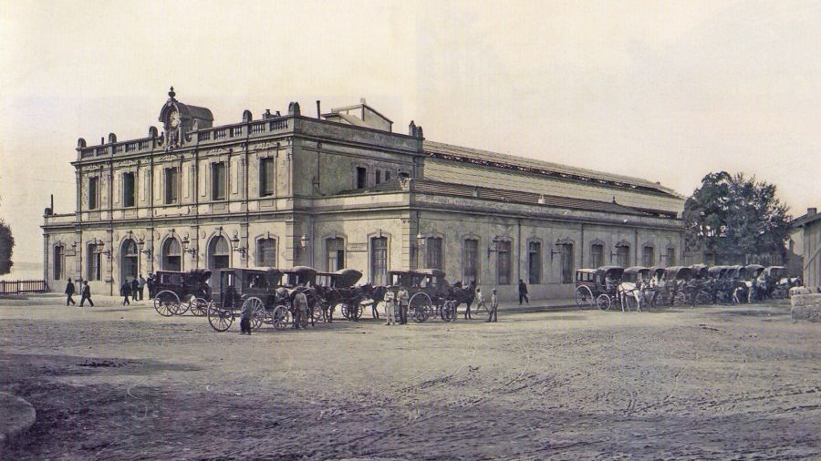 La estación de Benalúa, a finales del Siglo XIX. Postal de Fabert, editada por Bazar Pascual López.