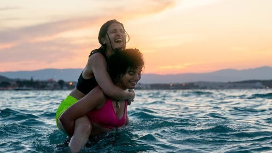 Fotograma de 'Las nadadoras'.